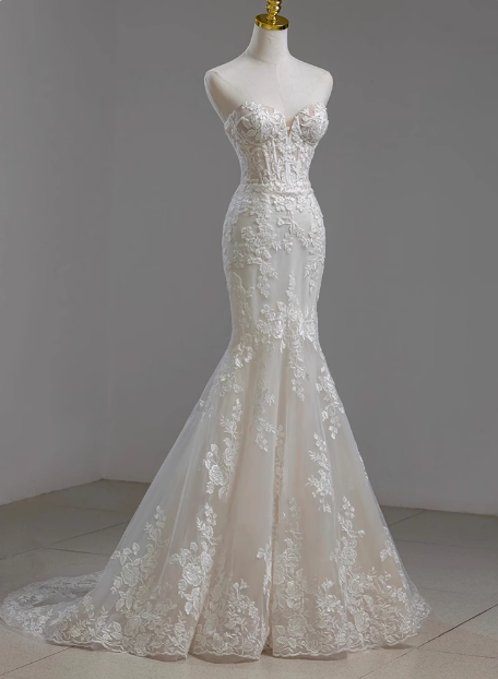 French Lace Strapless Off-shoulder Waisted Fishtail Tulle Wedding Dress with Small Train P2725