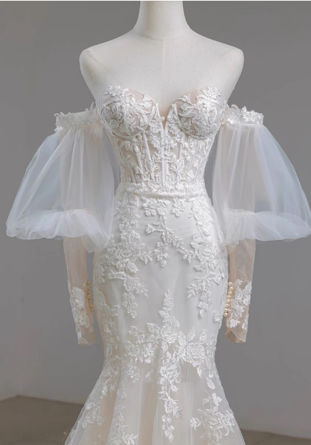 French Lace Strapless Off-shoulder Waisted Fishtail Tulle Wedding Dress with Small Train P2725