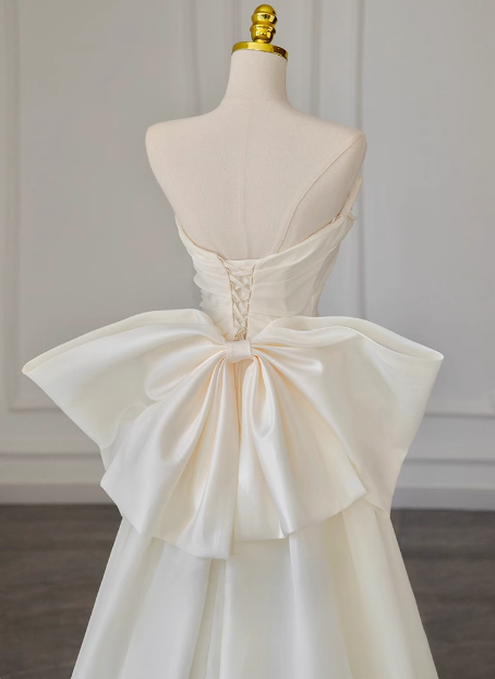 White satin tube top small train simple wedding dress P2726