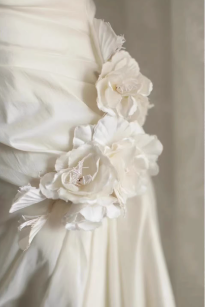 Elegant Satin Vintage Strap Floor-Length 3D Flower Wedding Dress P2730