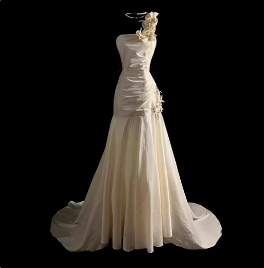 Retro One Shoulder Strapless 3D Flower Fishtail Wedding Dress with Small Train P2731