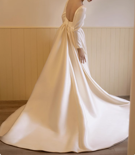 Elegant white satin long-sleeved open-back wedding dress with small train P2743