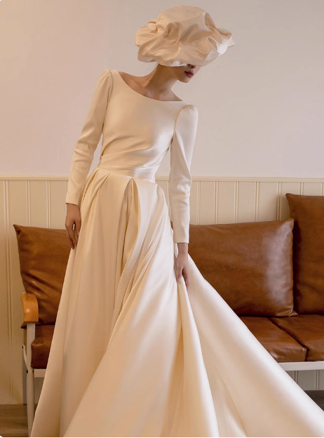 Elegant white satin long-sleeved open-back wedding dress with small train P2743
