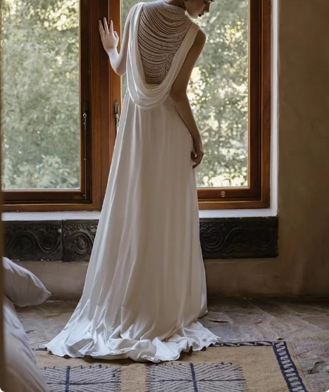 Chic satin heavy pearl necklace sexy backless small train wedding dress P2744