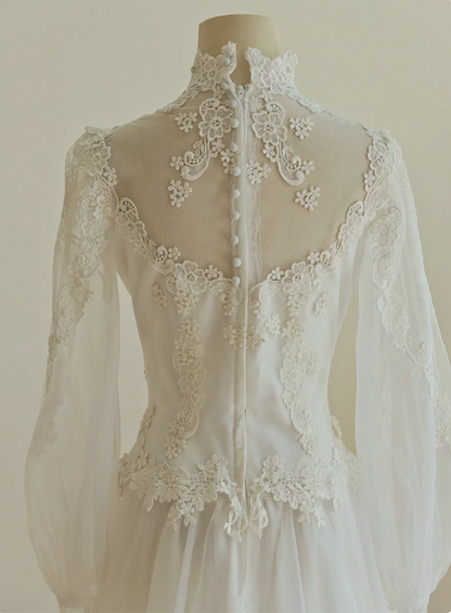 Vintage Lace V-Neck Long Sleeves Trailing Wedding Dress P2746