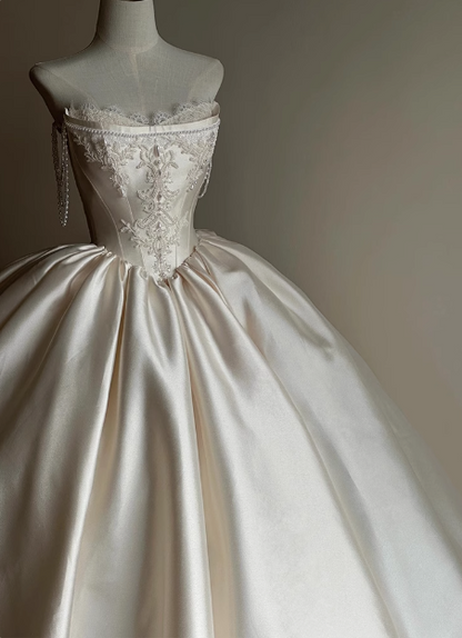 French Retro Satin Strapless A-Line Wedding Dress P2758