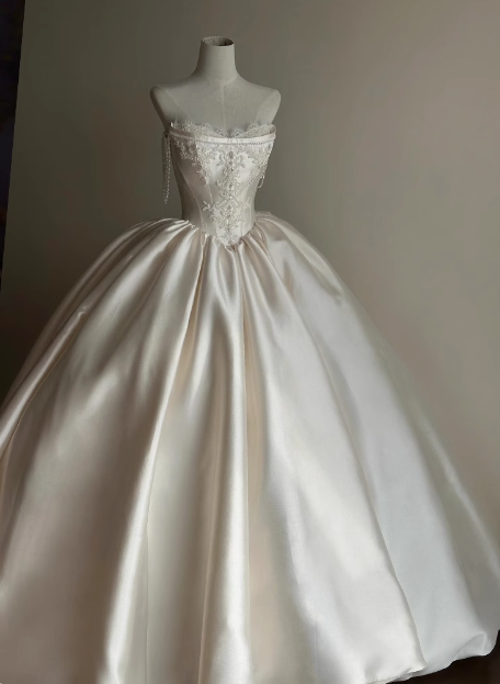 French Retro Satin Strapless A-Line Wedding Dress P2758