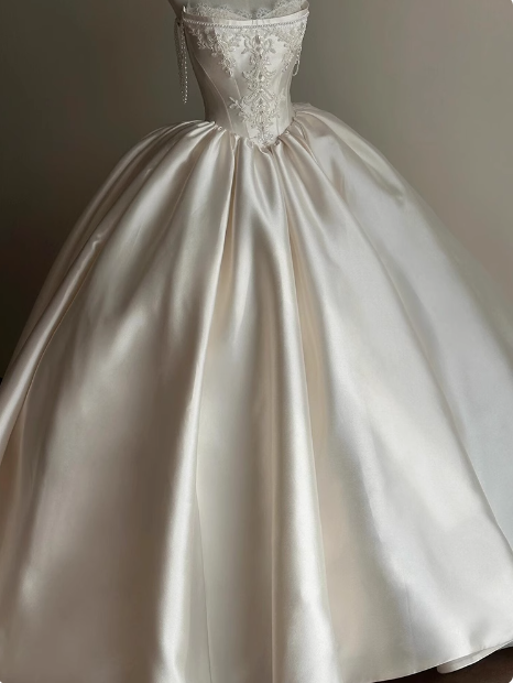 French Retro Satin Strapless A-Line Wedding Dress P2758