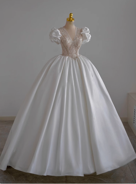 French V-neck puff sleeve beaded white satin floor-length wedding dress P2761