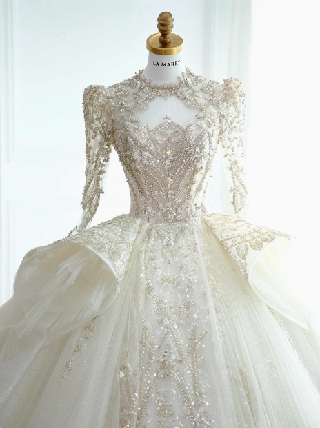 French style long sleeves palace style white heavy luxury beaded A-line floor-length wedding dress P2763