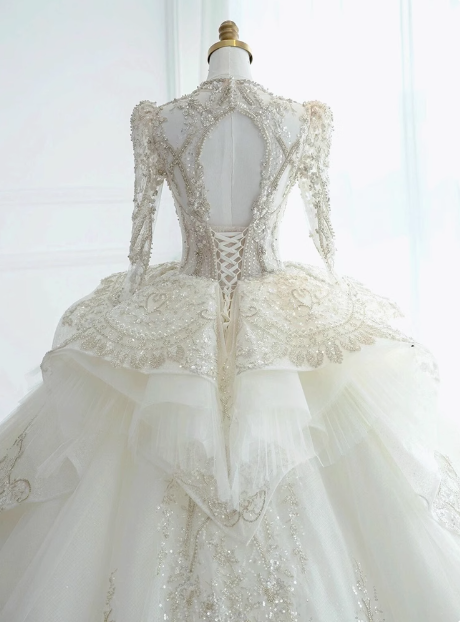 French style long sleeves palace style white heavy luxury beaded A-line floor-length wedding dress P2763