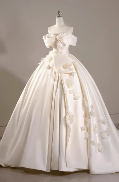 Elegant and simple one-shoulder satin flower white wedding dress P2765