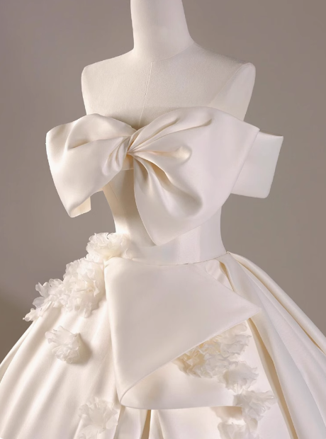 Elegant and simple one-shoulder satin flower white wedding dress P2765