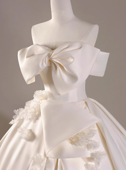 Elegant and simple one-shoulder satin flower white wedding dress P2765