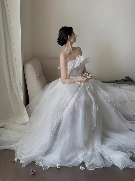 White simple and elegant tube top tulle A-line wedding dress P2766