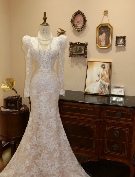 Elegant Vintage White Lace V-Neck Long Sleeve Mermaid Wedding Dress P2789