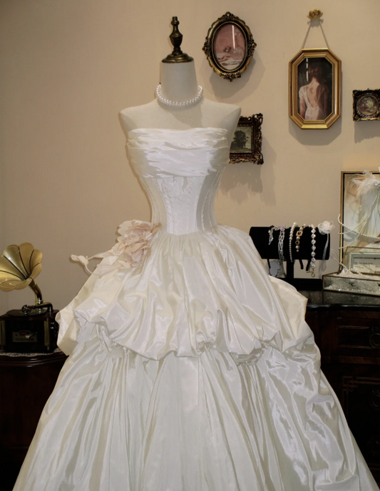 Retro Elegant Satin Irregular Pleated Strapless Floor-Length Wedding Dress P2797