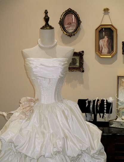 Retro Elegant Satin Irregular Pleated Strapless Floor-Length Wedding Dress P2797