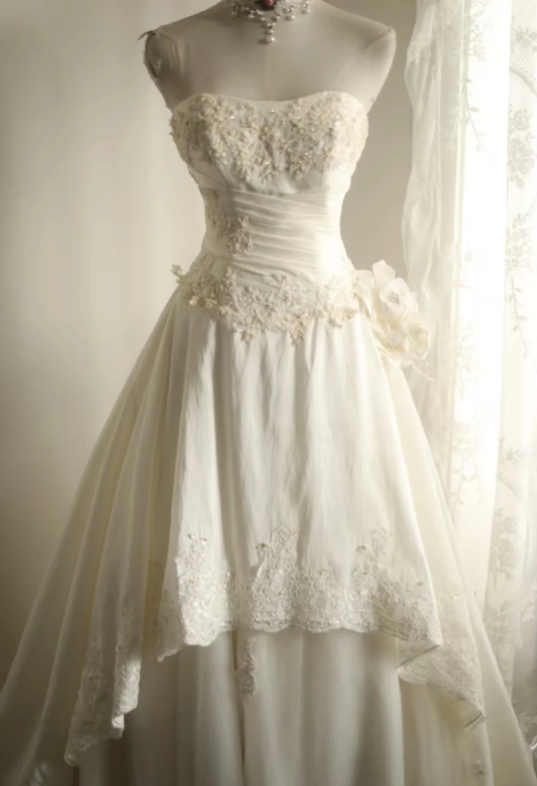 Retro palace irregular white satin beaded tube top wedding dress P2802