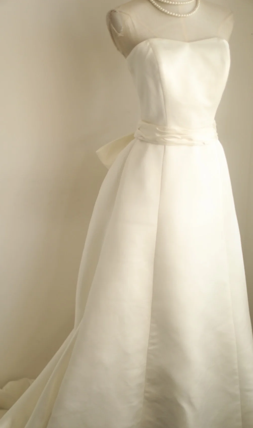 Simple Satin Bowknot Tube Top Retro A-Line Princess Floor-Length Wedding Dress P2805