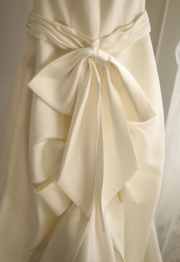 Simple Satin Bowknot Tube Top Retro A-Line Princess Floor-Length Wedding Dress P2805