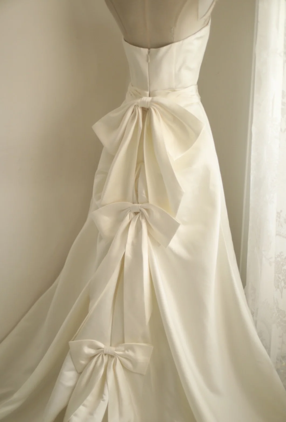 Simple Satin Bowknot Tube Top Retro A-Line Princess Floor-Length Wedding Dress P2805