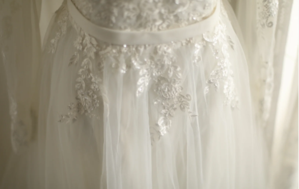 White Long Sleeve V-Neck Lace Tulle A-Line Floor-Length Wedding Dress P2806