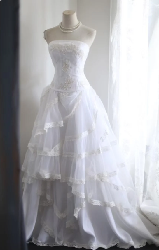 Retro Palace Princess Tube Top Irregular Layered Lace A-Line Wedding Dress P2807