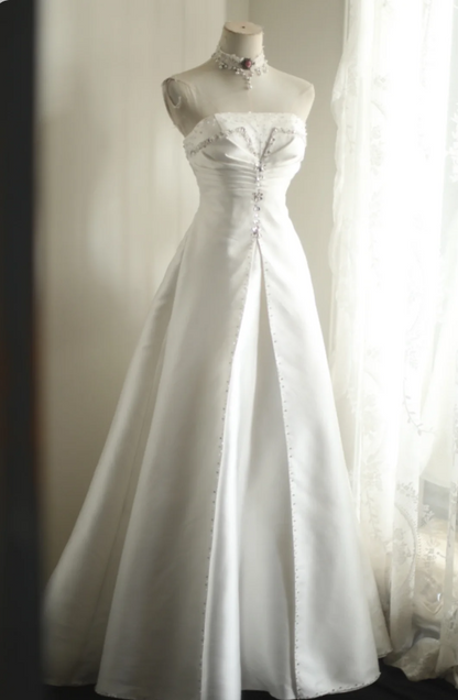 Retro Royal Princess Hand-beaded Bowknot A-line Floor-length Satin Wedding Dress P2808