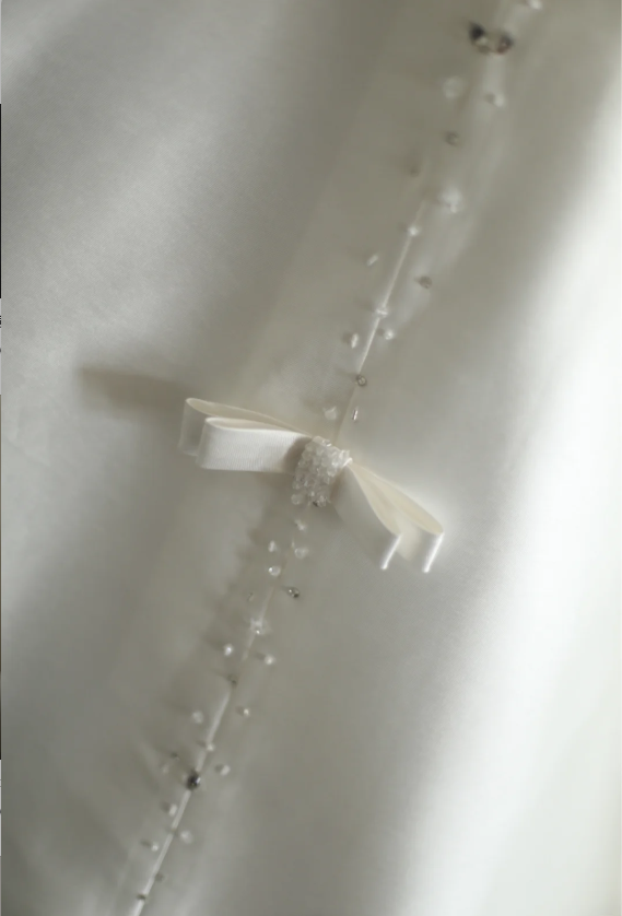 Retro Royal Princess Hand-beaded Bowknot A-line Floor-length Satin Wedding Dress P2808