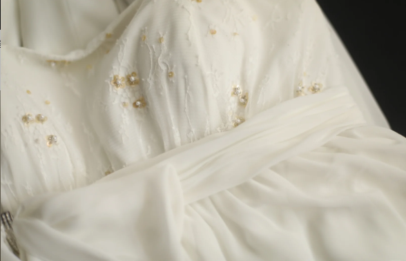 Simple halterneck Roman chiffon flowing wedding dress P2809