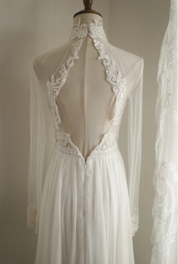 Vintage French Turtleneck Long Sleeve Chiffon Mesh Splicing Elegant Floor-Length Wedding Dress P2816