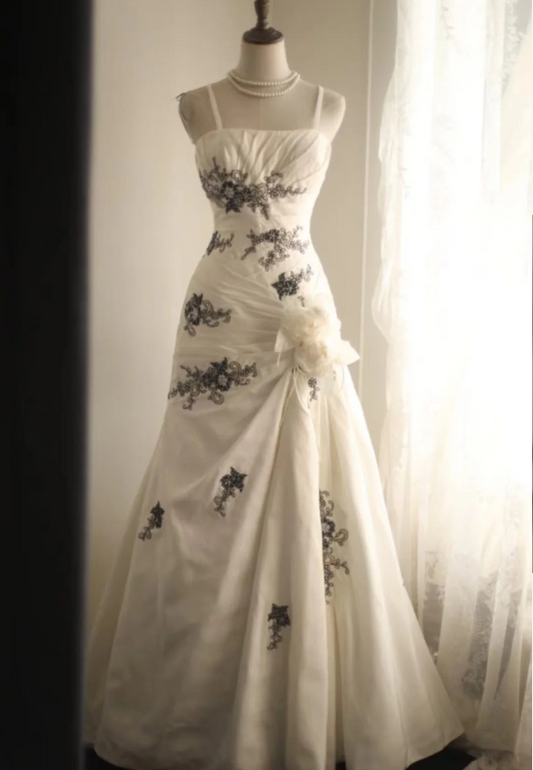 Retro Palace Irregular Satin Beaded Strap Wedding Dress P2818