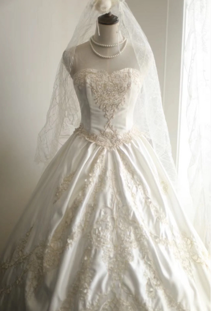 Vintage Satin Hollow Hand-beaded Strapless A-Line Wedding Dress P2820