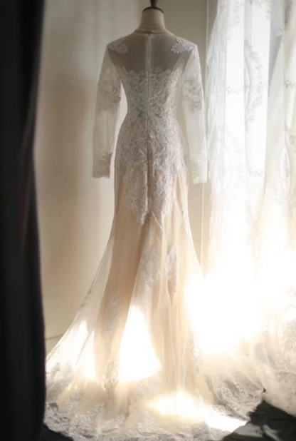 Long Sleeve French Court Round Neck Lace Mermaid Wedding Dress P2821