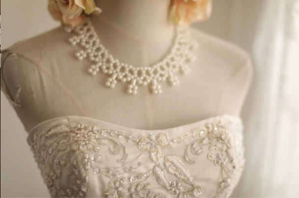 Retro palace irregular pleated white satin tube top A-line floor-length wedding dress P2825