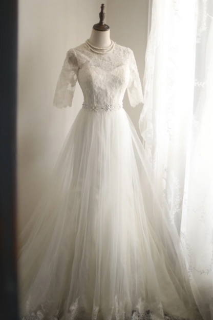 Elegant White Short Sleeve Vintage Palace Lace A-Line Wedding Dress P2826
