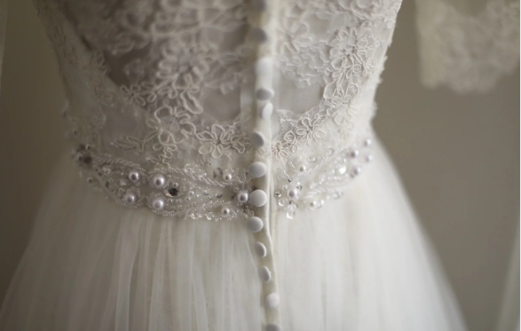 Elegant White Short Sleeve Vintage Palace Lace A-Line Wedding Dress P2826