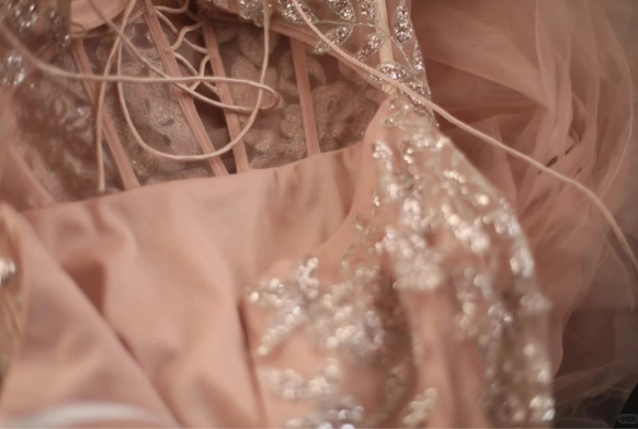 Sweet Pink Slim-Fit Fishtail Sequined Flower Layered Wedding Dress P2829