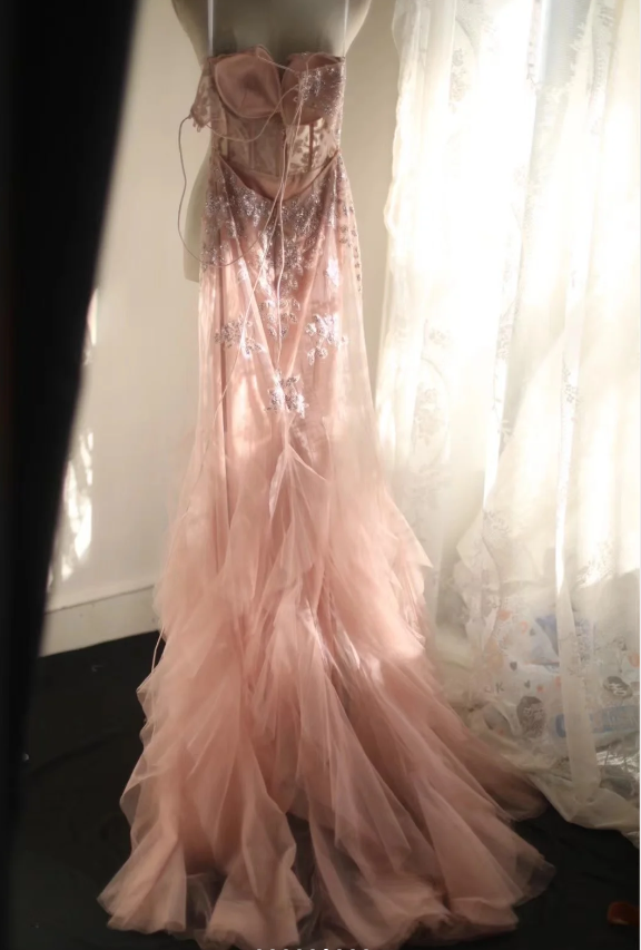 Sweet Pink Slim-Fit Fishtail Sequined Flower Layered Wedding Dress P2829