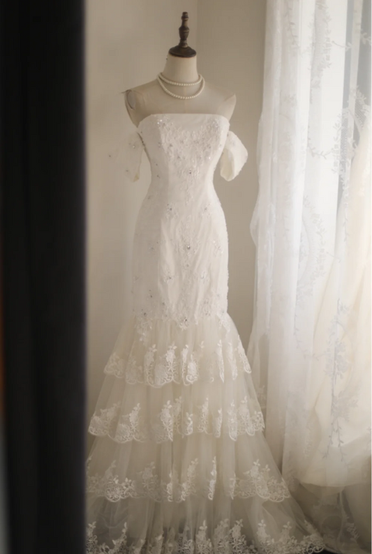 Elegant and simple one-shoulder retro polka dot lace cascading fishtail princess wedding dress P2831