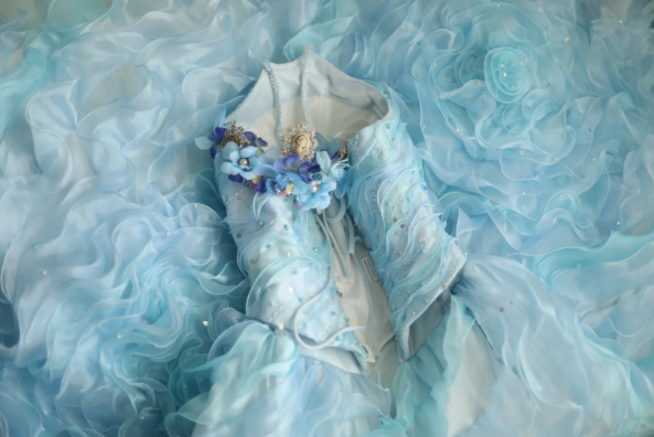 Vintage Heavy Blue Rose Beaded Layered Wood Ear Edge Puffy Princess Wedding Dress P2834