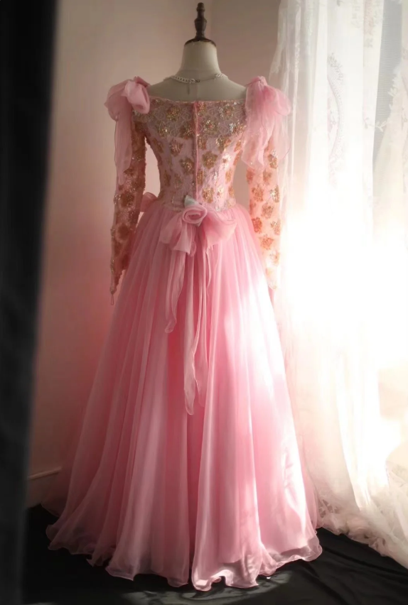 Pink Vintage Hand-beaded Long Sleeve Tulle A-line Floor-length Wedding Dress P2837