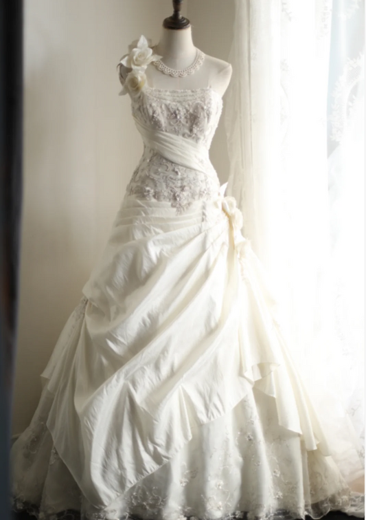 Irregular Retro Palace Tube Top Handmade Flower Beaded A-Line Floor-Length Wedding Dress P2839