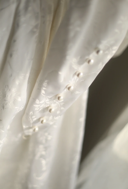 Retro White Dark Pattern Printed Leg of Mutton Sleeve Bowknot Small Train Wedding Dress P2843