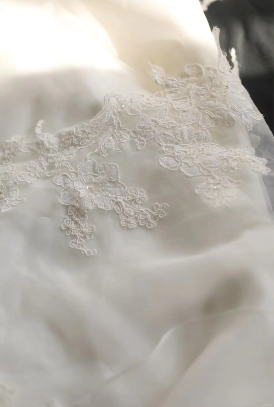 Elegant and simple white strapless lace tulle mermaid wedding dress P2847