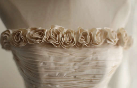 Elegant and simple tulle tube top with handmade flowers A-line puffy wedding dress P2850