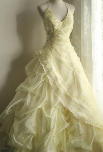 Soft light yellow floral beaded halter neck layered pleated puffy wedding dress P2855