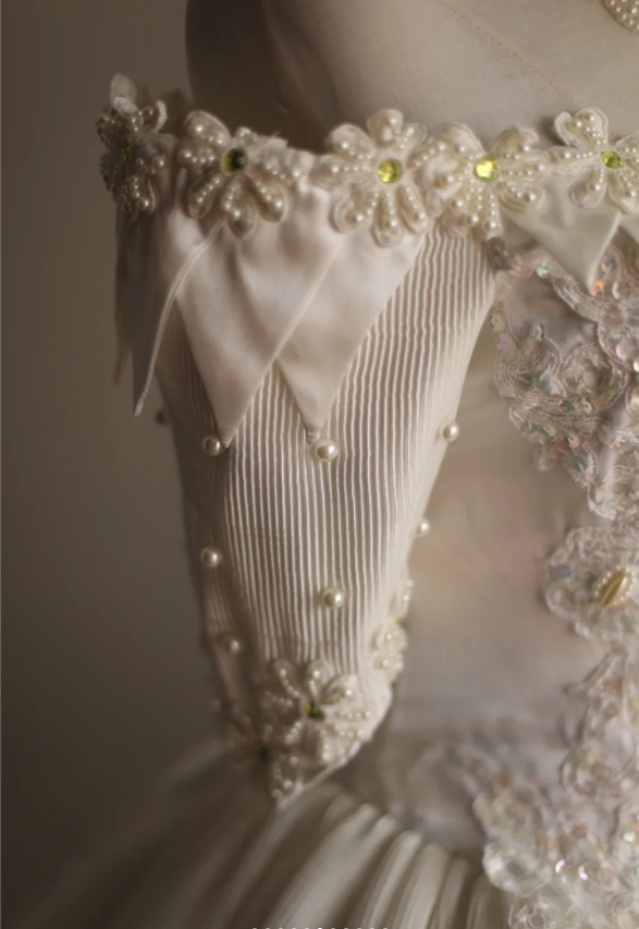 Soft cream hand-beaded one-shoulder vintage wedding dress P2863