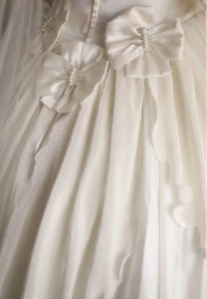 Soft cream hand-beaded one-shoulder vintage wedding dress P2863